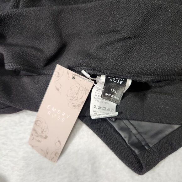 Emery Rose Shorts For Women Size 1XL Color Black Stretch With zippers Details B9 - Picture 9 of 11